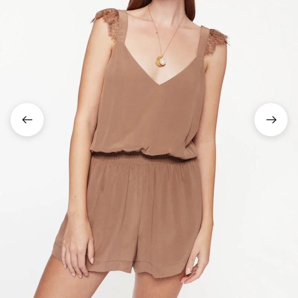 CAMI NYC KIKA JUMPSUIT IN BEACHWOOD